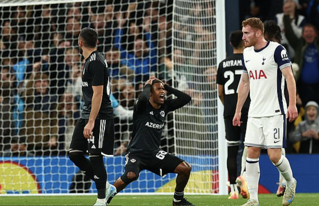 Qarabag phung phí quá nhiều cơ hội, và phải trả giá đắt dù chơi hơn người trước Tottenham. Ảnh: AP.