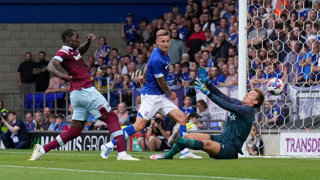 Ipswich Town v West Ham United